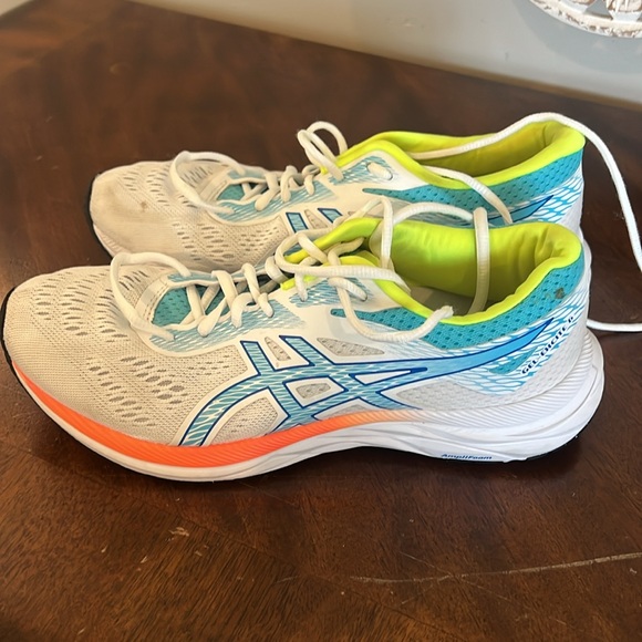 ASICS GEl- EXCITE SHOES Size 8 women’s - Picture 4 of 4